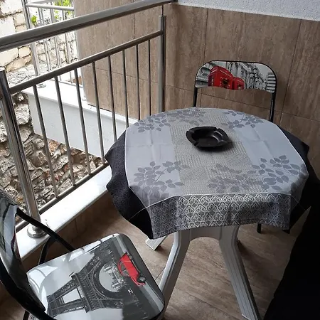 Mimosa Apartment *